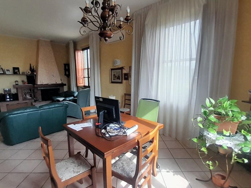Casa Indipendente in Vendita a Castelfranco di Sotto, zona Orentano, 385'000€, 250 m²