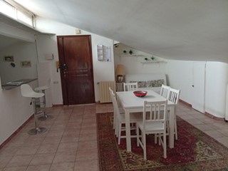 Attico in Vendita a Pisa, zona Tirrenia, 150'000€, 90 m², arredato