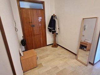 Trilocale in Vendita a Siena, 195'000€, 60 m², arredato, con Box