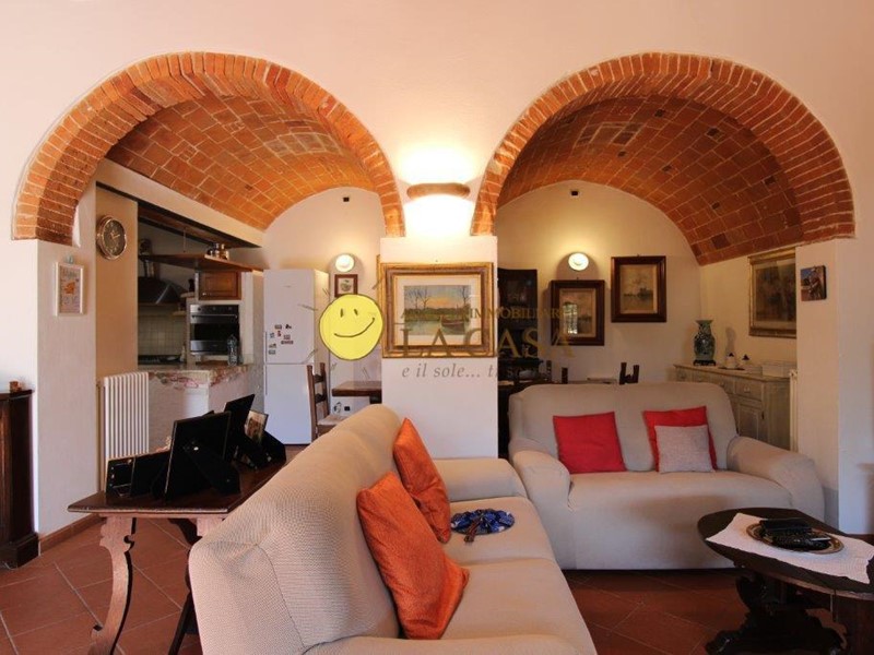 Quadrilocale in Vendita a Reggello, zona Leccio, 280'000€, 92 m²