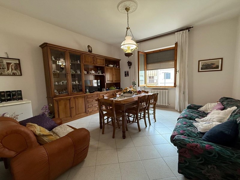Quadrilocale in Vendita a Certaldo, 158'000€, 100 m², con Box
