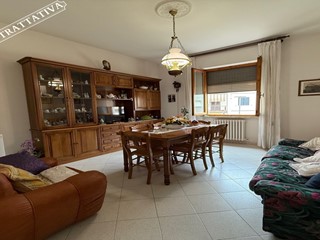 Quadrilocale in Vendita a Certaldo, 158'000&euro;, 100 m², con Box