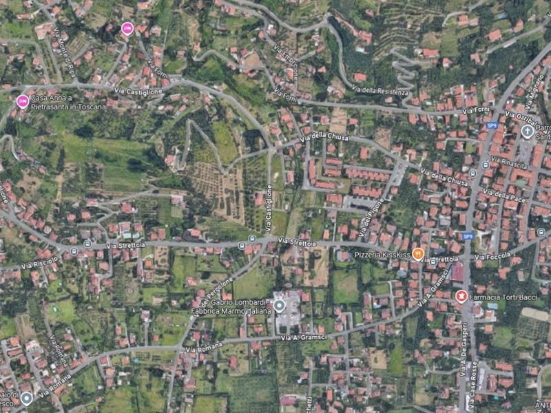 Terreno edificabile in Vendita a Pietrasanta, zona Strettoia, 200'000€, 2000 m²