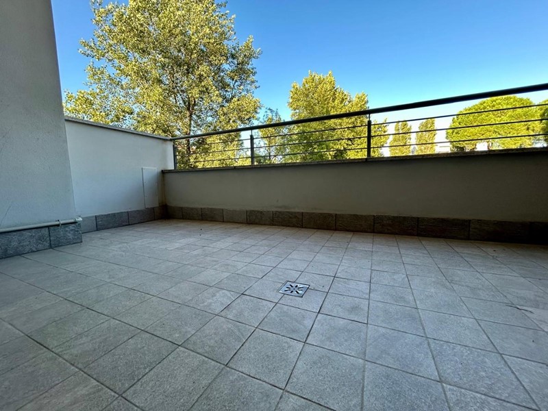 Trilocale in Vendita a Empoli, zona Osteria Bianca, 215'000€, 65 m², arredato, con Box