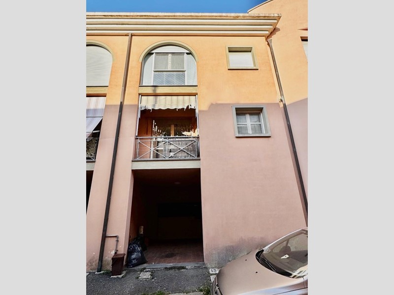 Villetta a schiera in Vendita a Vecchiano, 210'000€, 120 m², con Box