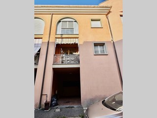 Villetta a schiera in Vendita a Vecchiano, 210'000€, 120 m², con Box