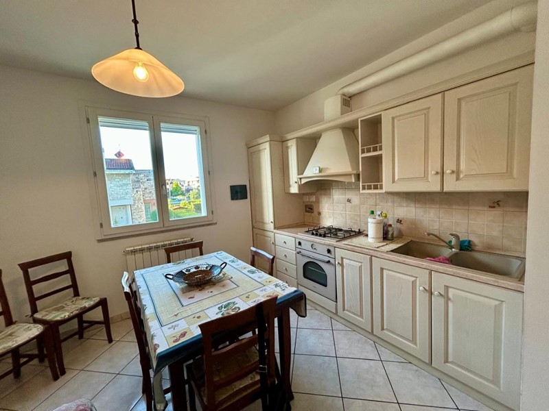 Trilocale in Vendita a Empoli, 215'000€, 65 m², arredato, con Box