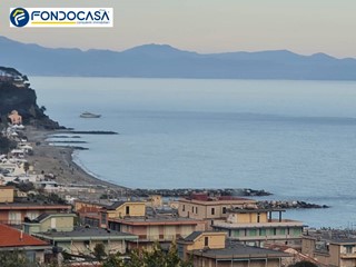 Casa Indipendente in Vendita a Albissola Marina, 650'000€, 113 m²