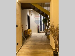 Casa Semi Indipendente in Vendita a Ferrara, 990'000&euro;, 212 m²