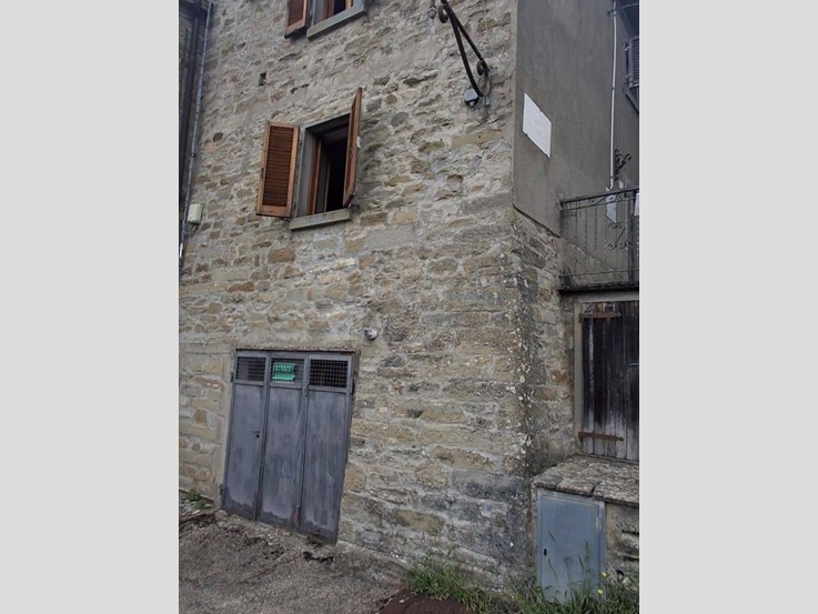 Quadrilocale in Vendita a Poppi, 55'000&euro;, 70 m²