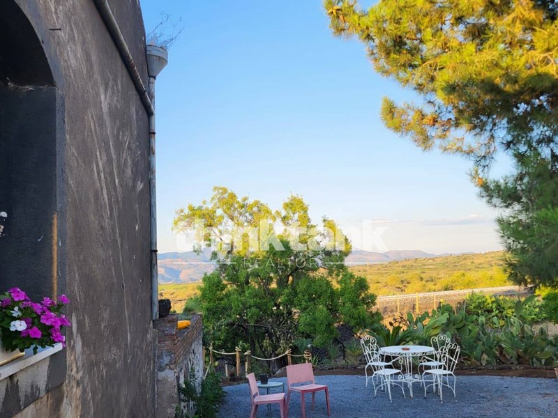 Rustico in Vendita a Castiglione di Sicilia, 230'000€, 125 m²