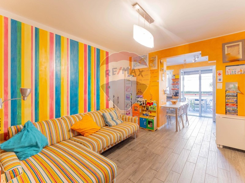 Trilocale in Vendita a Castellanza, 227'000€, 100 m²