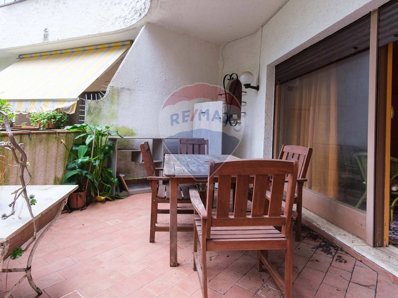 Appartamento in Vendita a Aci Castello, 139'000€, 90 m²