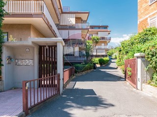 Quadrilocale in Vendita a Aci Catena, 145'000€, 108 m²