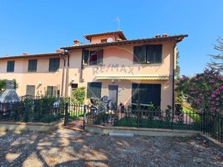 Appartamento in Vendita a Montespertoli, 270'000€, 122 m²