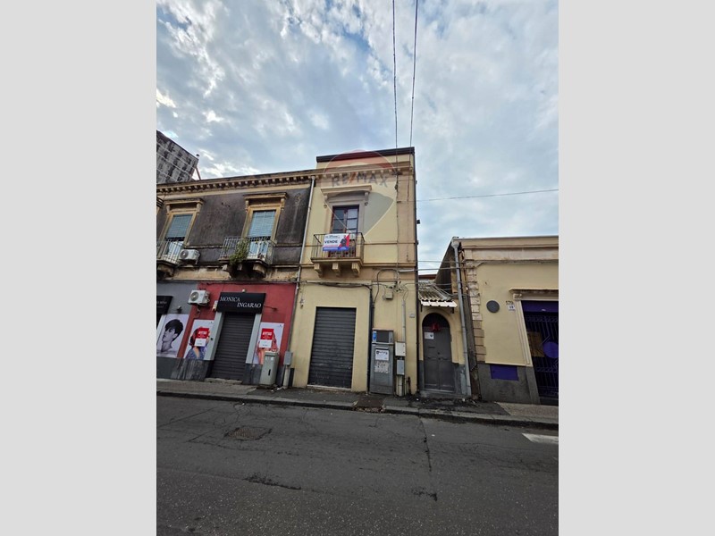 Casa Indipendente in Vendita a Catania, 85'000&euro;, 93 m²