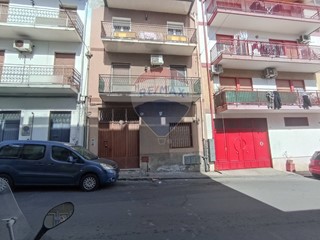 Trilocale in Vendita a Catania, 55'000&euro;, 90 m²