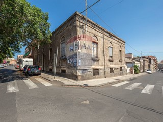 Appartamento in Vendita a Catania, 187'000&euro;, 170 m²