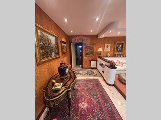 Appartamento in Vendita a Augusta, 160'000€, 290 m², con Box