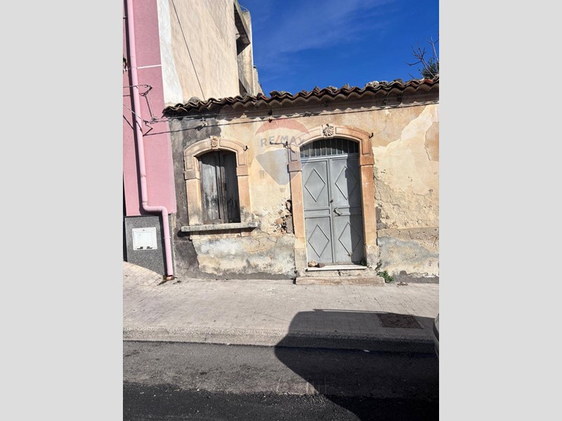 Trilocale in Vendita a Melilli, 42'000€, 76 m²