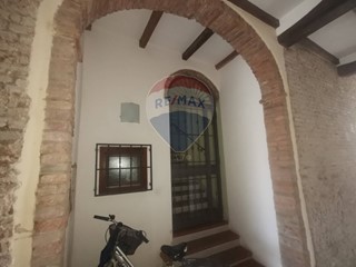 Attico in Vendita a Cento, 65'000€, 50 m²