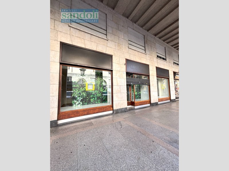 Ufficio in Vendita a Vercelli, 110'000&euro;, 90 m²
