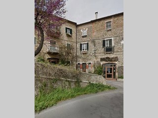 Immobile commerciale in Vendita a Manciano, 23'726€, 199 m²