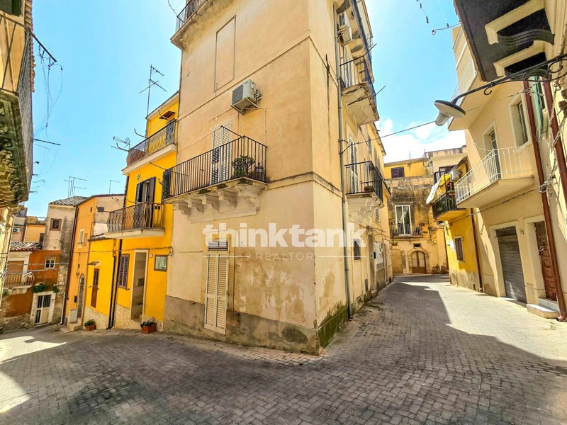 Villa in Vendita a Ragusa, 46'000&euro;, 140 m²