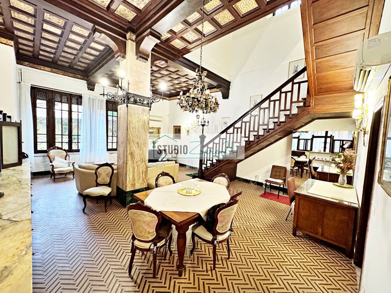 Villa in Vendita a Pietrasanta, 1'500'000€, 280 m²