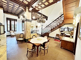 Villa in Vendita a Pietrasanta, 1'500'000€, 280 m²