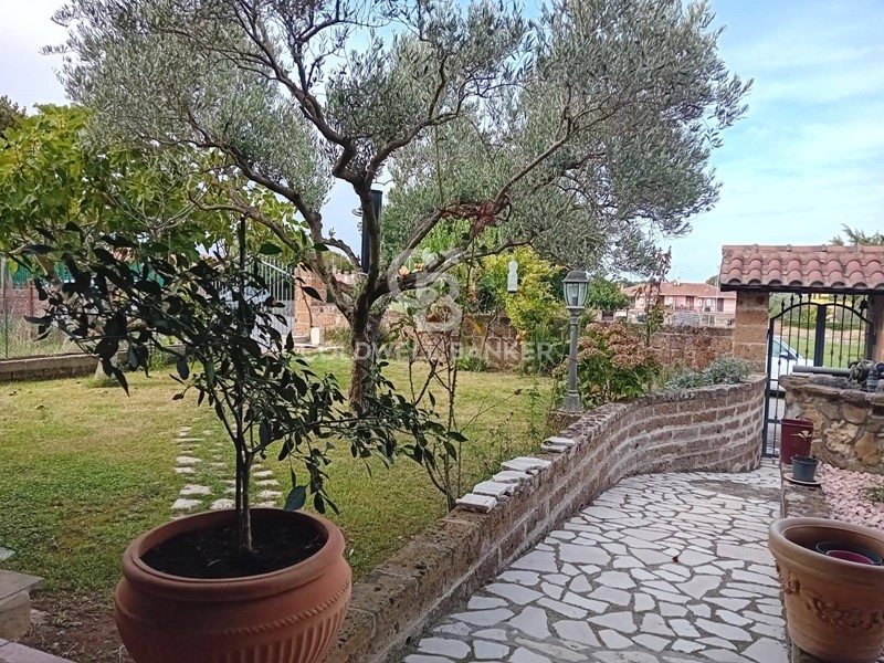 Villa in Vendita a Fabrica di Roma, 220'000€, 150 m²