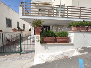 Casa Semi Indipendente in Vendita a Santa Cesarea Terme, 90'000€, 53 m²