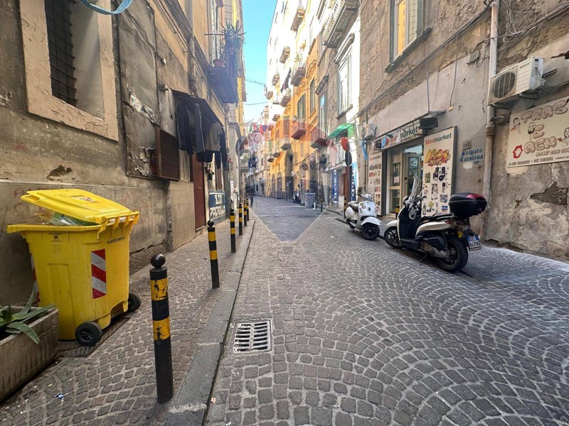 Bilocale in Vendita a Napoli, 88'000€, 35 m²