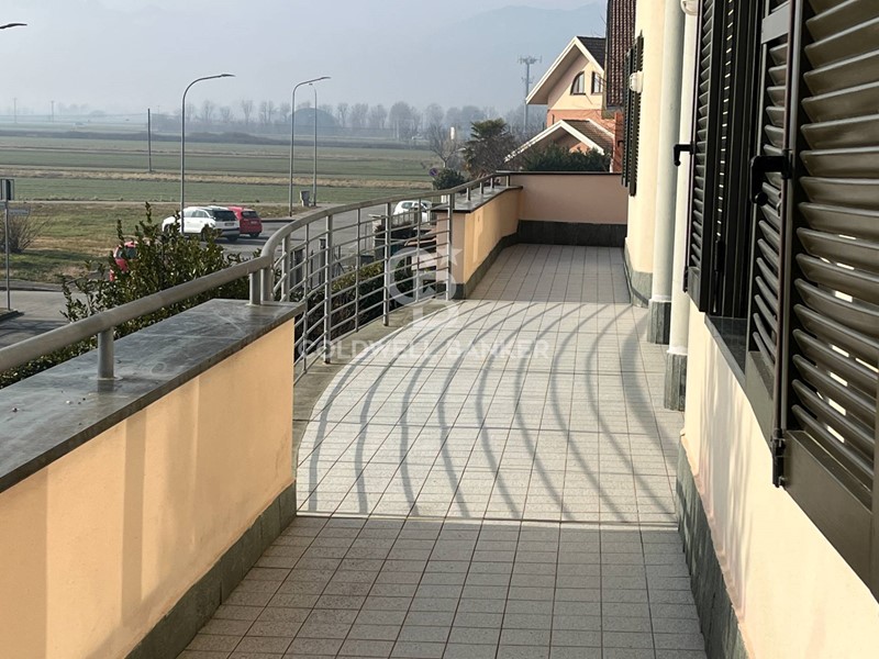 Attico in Affitto a Piscina, 1'000€, 299 m²