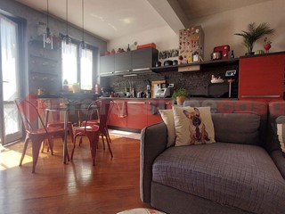 Bilocale in Vendita a Parabiago, 120'000€, 60 m²