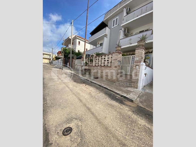 Casa Indipendente in Vendita a Tuglie, 95'000€, 147 m²