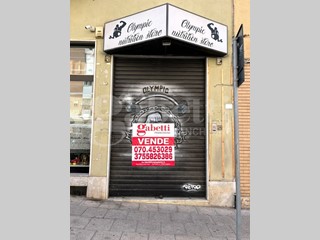 Negozio in Vendita a Cagliari, 150'000&euro;, 260 m²