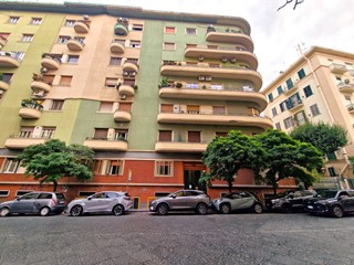 Appartamento in Vendita a Napoli, 750'000€, 140 m²