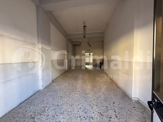 Negozio in Affitto a Messina, 400€, 47 m²