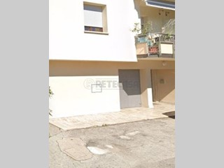 Box in Affitto a Creazzo, 16 m²