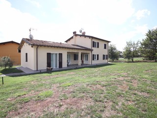Villa in Vendita a Porcari, 735'000€, 240 m²