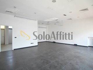 Capannone in Affitto a Lecco, zona Centro, 1'500€, 78 m²