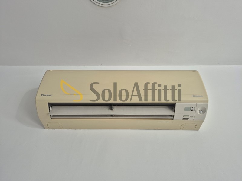 Capannone in Affitto a Pescara, zona Viale G. Bovio, 700€, 42 m²