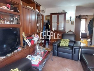 Appartamento in Vendita a Rufina, zona Rufina, 145'000€, 100 m², con Box