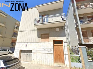 Quadrilocale in Vendita a Mola di Bari, 72'675€, 114 m²