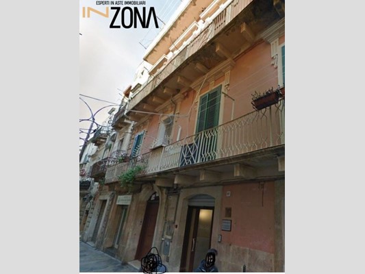 Quadrilocale in Vendita a Gravina in Puglia, 61'879€, 201 m²