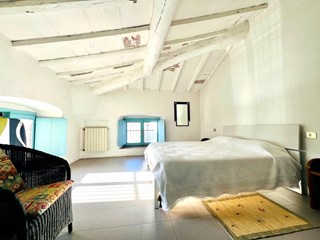 Attico in Vendita a Massa, 140'000€, 80 m²