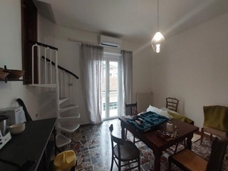 Casa Indipendente in Affitto a Lastra a Signa, 1'200€, 90 m², arredato