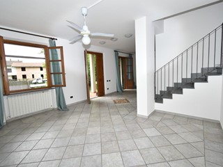 Villa in Vendita a Vecchiano, zona Avane, 450'000€, 170 m²