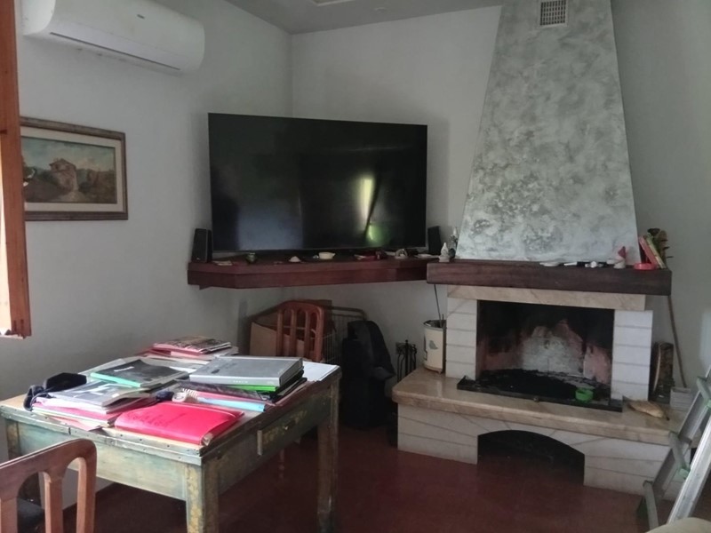 Casa Indipendente in Vendita a Cascina, zona Santo Stefano a Macerata, 270'000€, 180 m², con Box